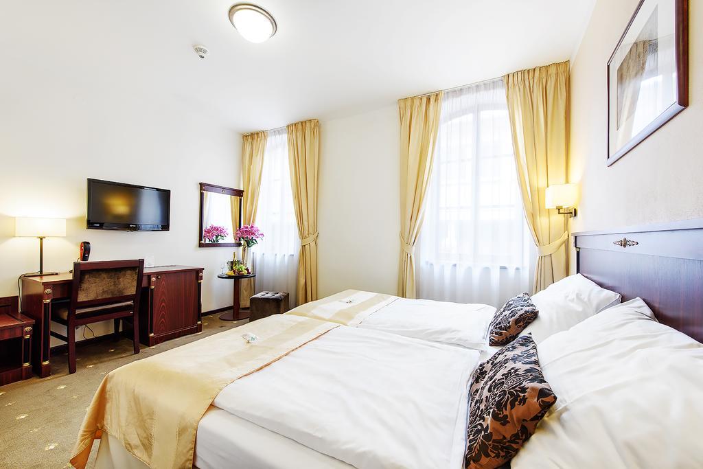 Hotel&Apartments U Černého orla Třebíč Extérieur photo